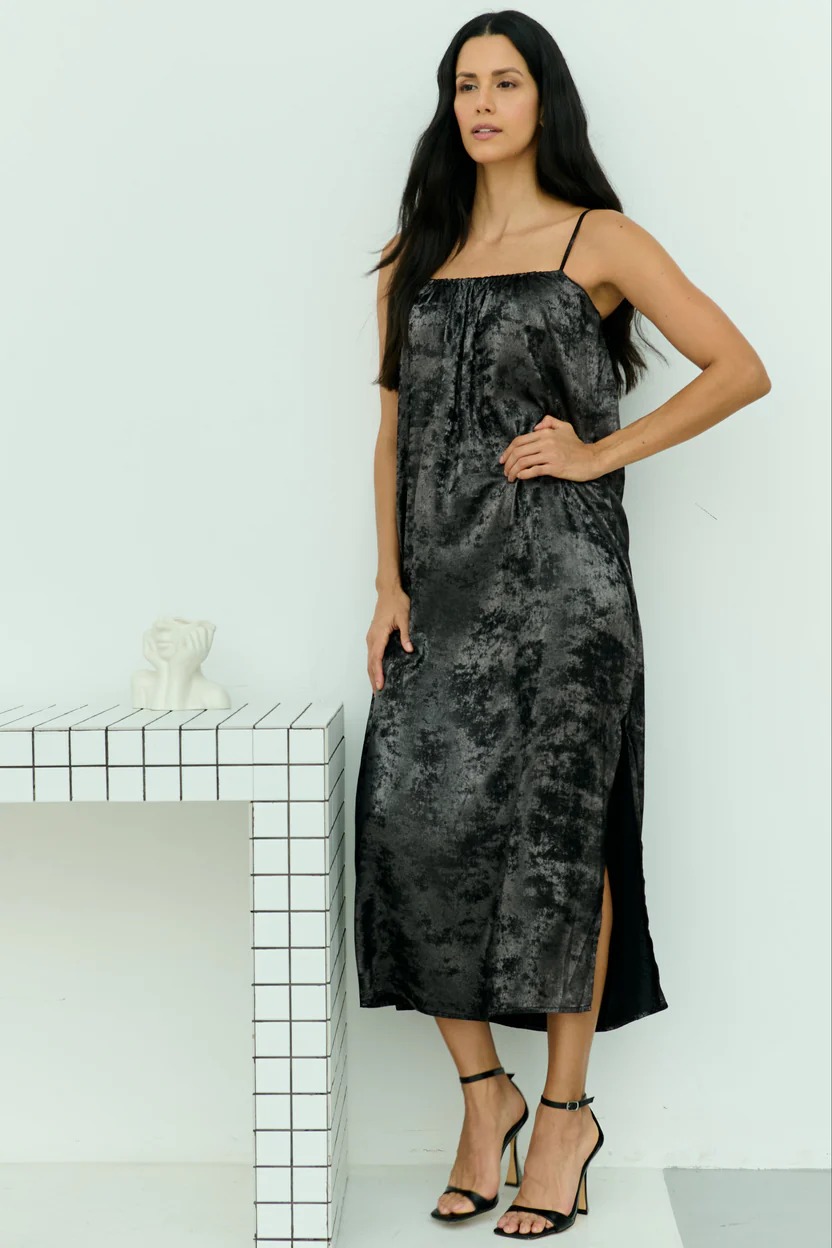 0-shadow_of_sequin_shimmer_black_maxi_dress_m2.jpg